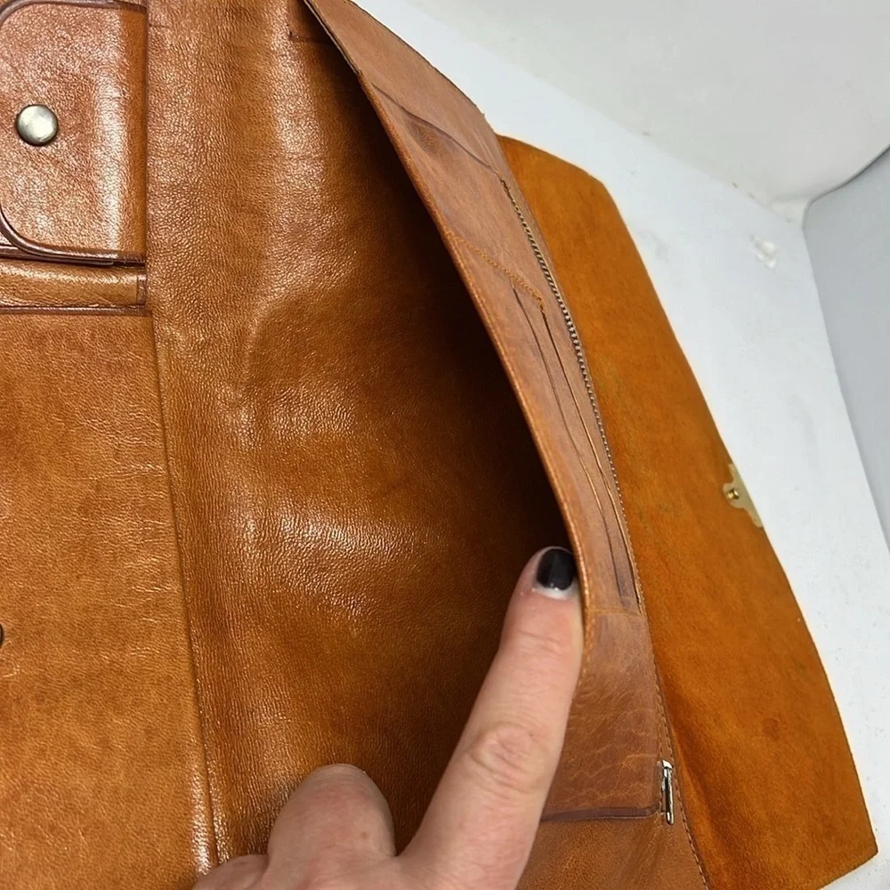 Leather by Gutierrez Tri Fold Leather Snap Clutch Multi Compartment Wallet